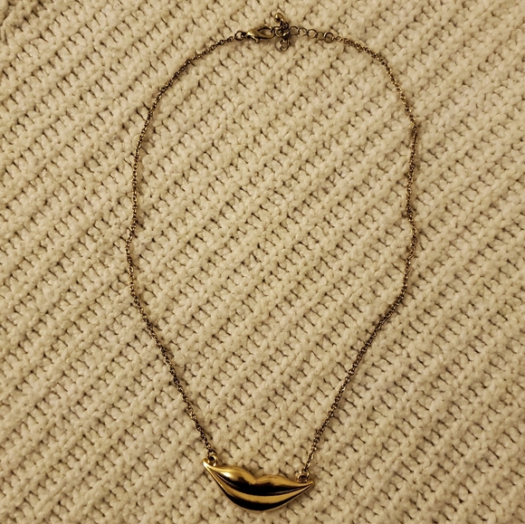 Lips Necklace 💋 & LOVE Bracelet ❤ - Picture 6 of 6